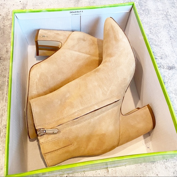 New Sam Edelman Suede Hilty Booties - Picture 3 of 3
